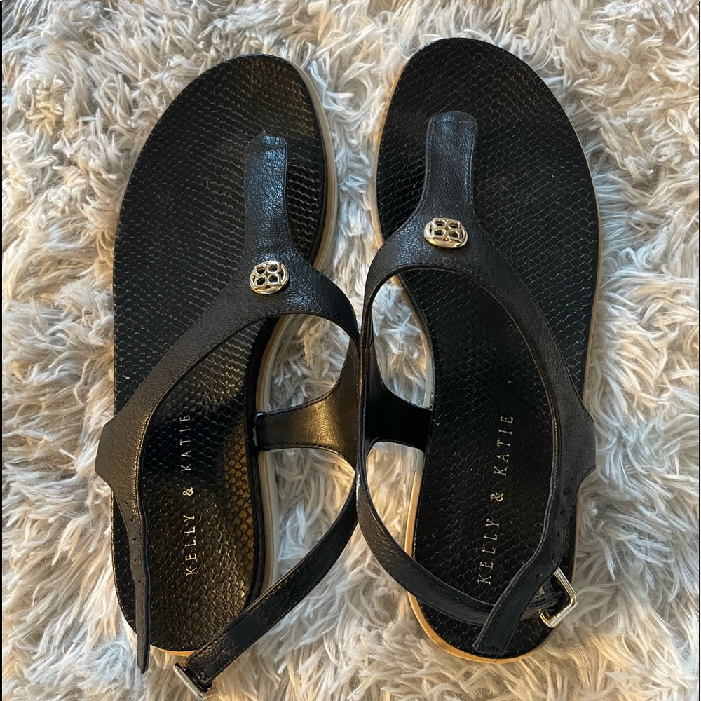Kelly and Katie size 10 black flip flops